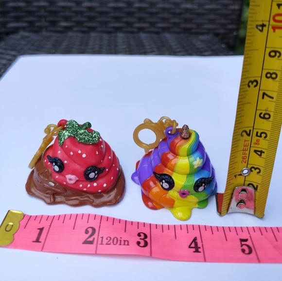 3/$25💙Poopsie Slime Surprise Keychains 2 pcs - Picture 4 of 4